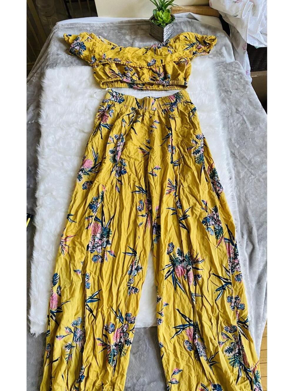 Thread Story Yellow Floral Two-Piece Crop Top and Wide-Leg Pants Set Size S/M